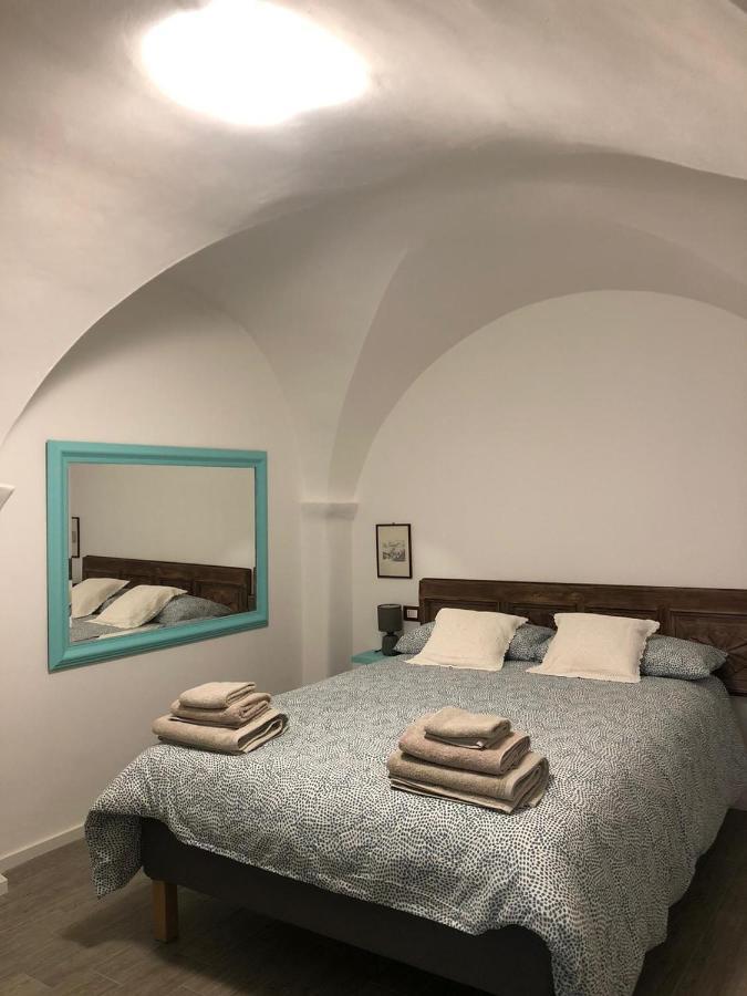 Hôtel L'Antica Dimora à Cisano sul Neva Extérieur photo